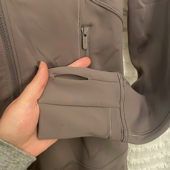 NWOT Lululemon Jacket - Picture 2 of 6